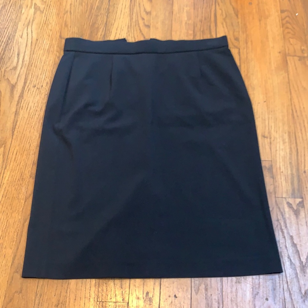 Skirtology size 8 a-line pencil skirt black with small slit in back
